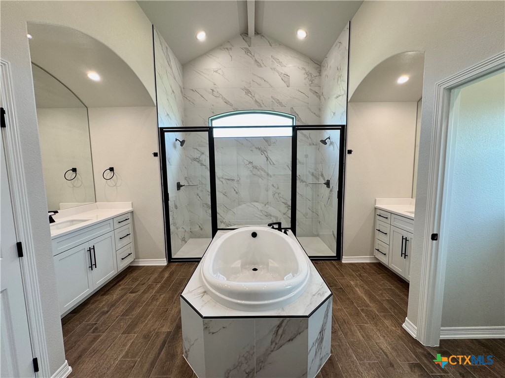 132 Lasso Loop Property Photo 17
