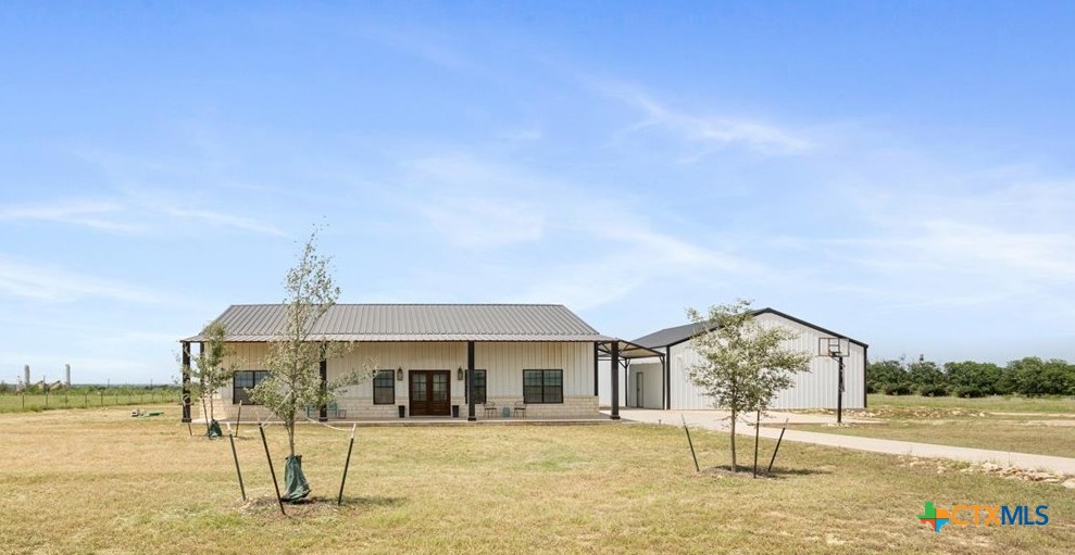 1490 Dos Hermanas Road Property Photo 1