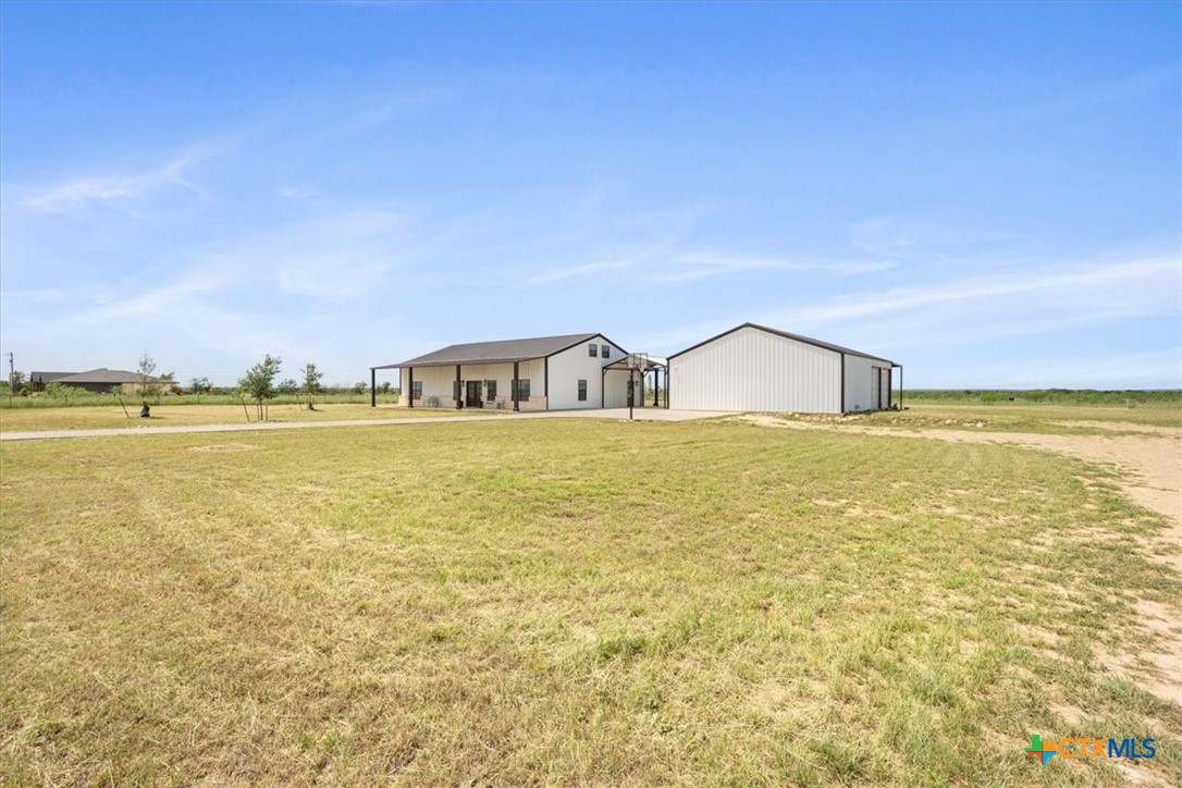 1490 Dos Hermanas Road Property Photo 4