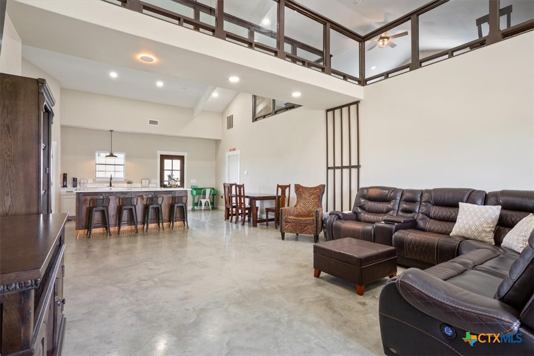 1490 Dos Hermanas Road Property Photo 10