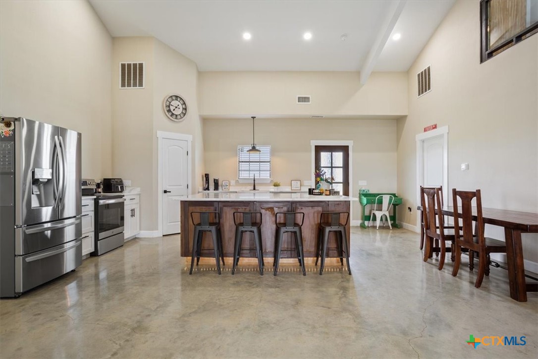 1490 Dos Hermanas Road Property Photo 12
