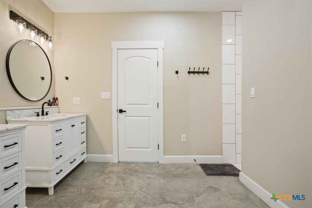 1490 Dos Hermanas Road Property Photo 20
