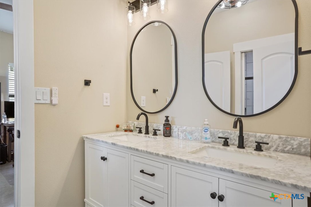 1490 Dos Hermanas Road Property Photo 25