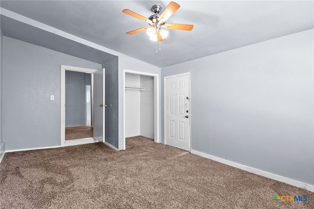 2709 Hillside Drive Property Photo 8