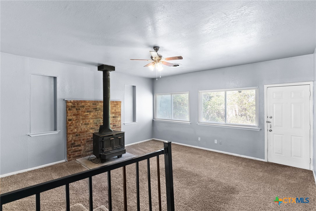 2709 Hillside Drive Property Photo 10