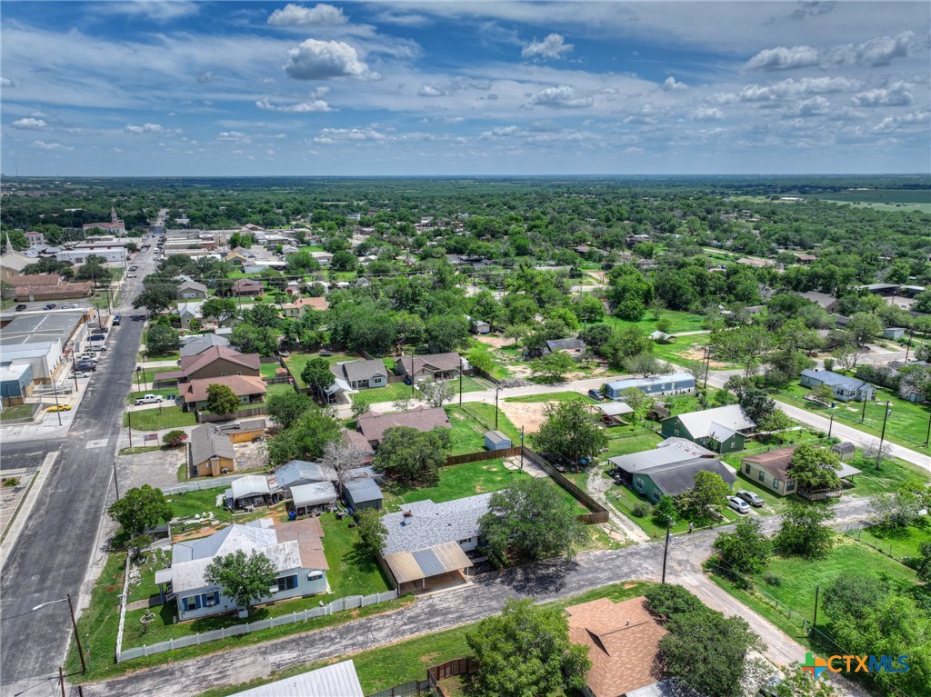 1006 Pecan Street Property Photo 2