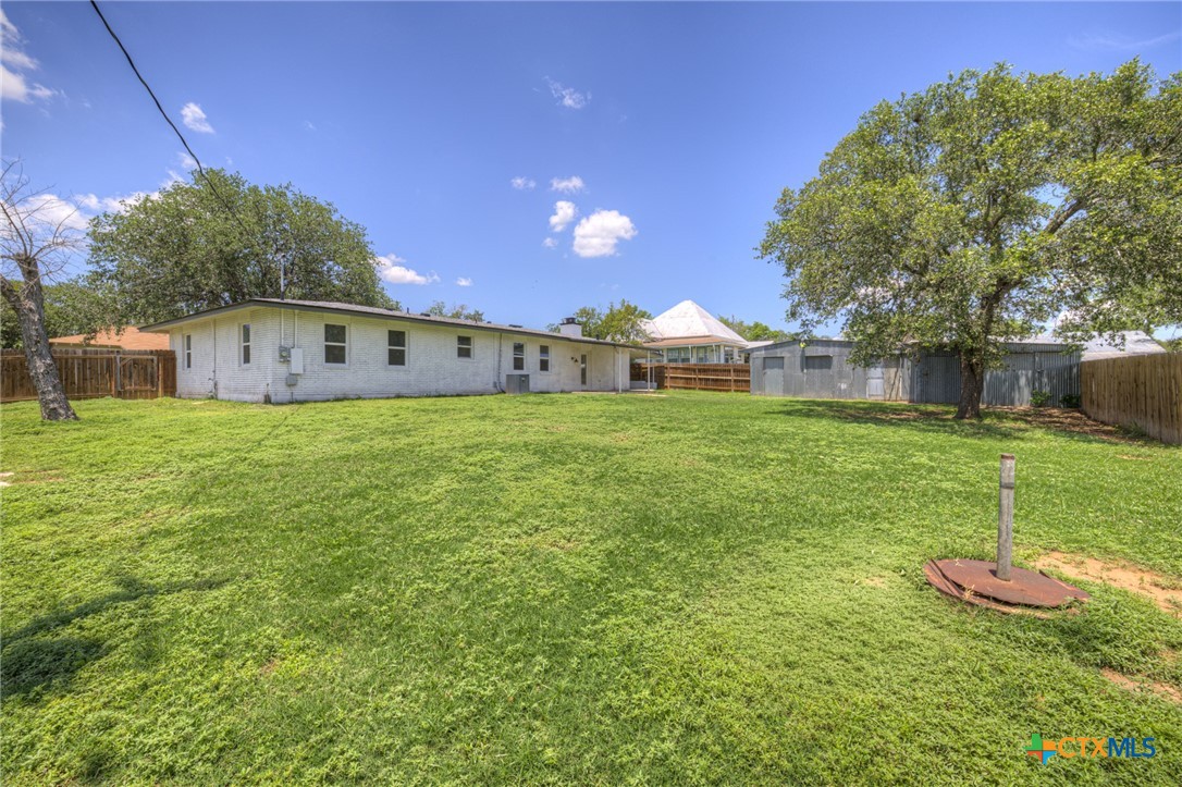 1006 Pecan Street Property Photo 35