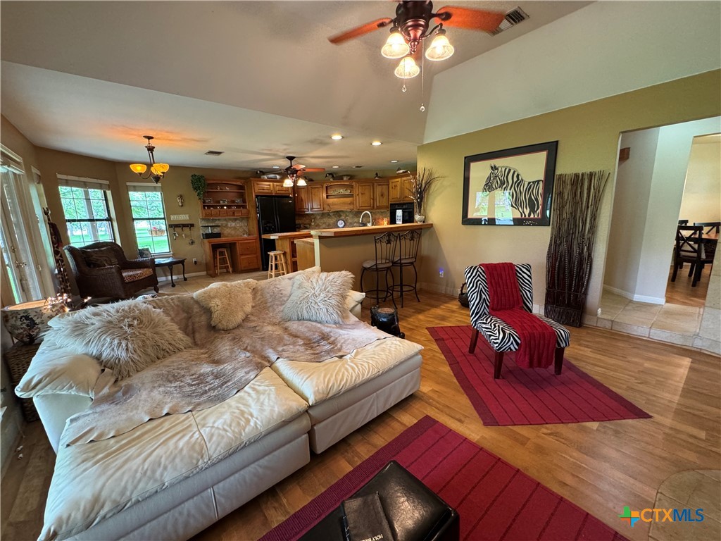 433 Las Brisas Boulevard Property Photo 8