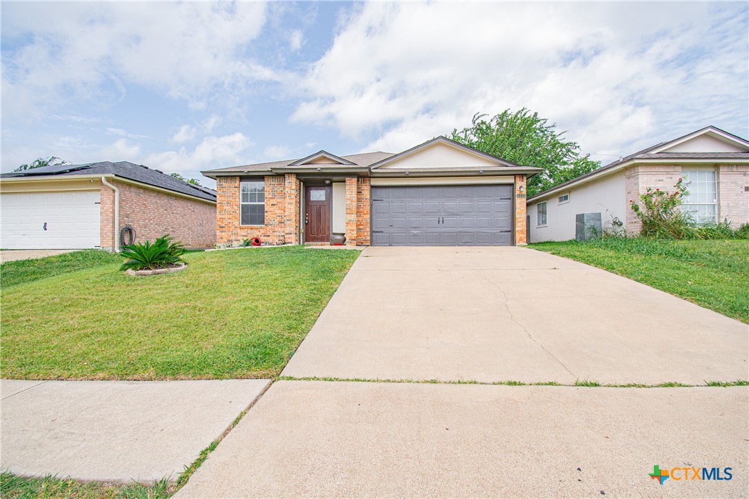 1213 Fox Creek Drive Property Photo 1