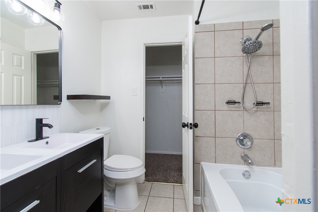 1213 Fox Creek Drive Property Photo 18