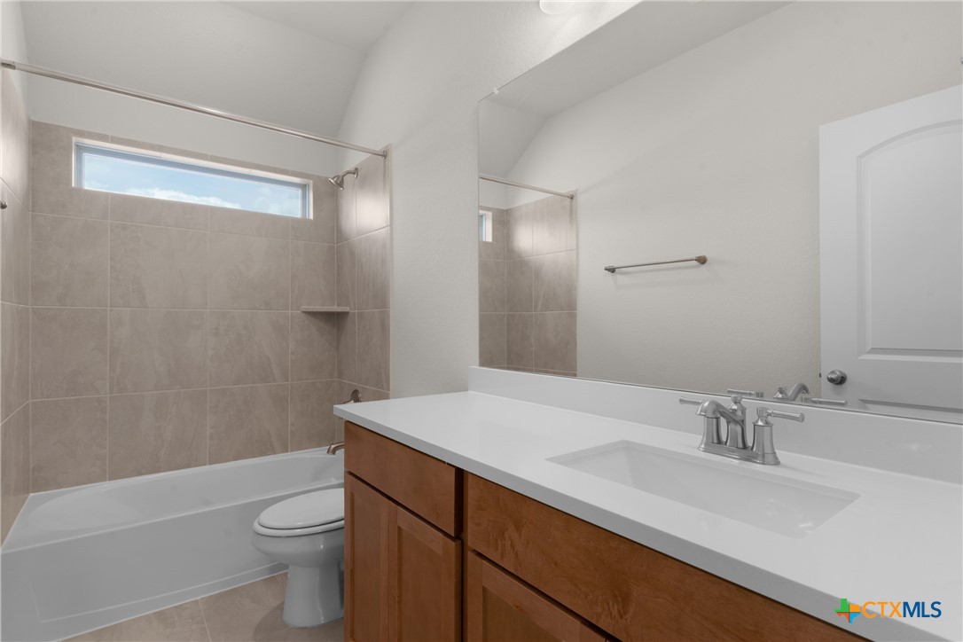 931 Creek Bed Drive Property Photo 16