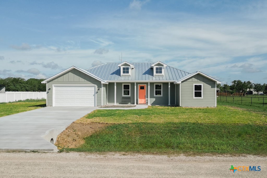 345 Honeycomb Property Photo 1