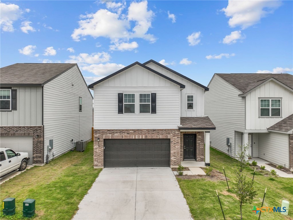 231 Enforcer Loop Property Photo 1