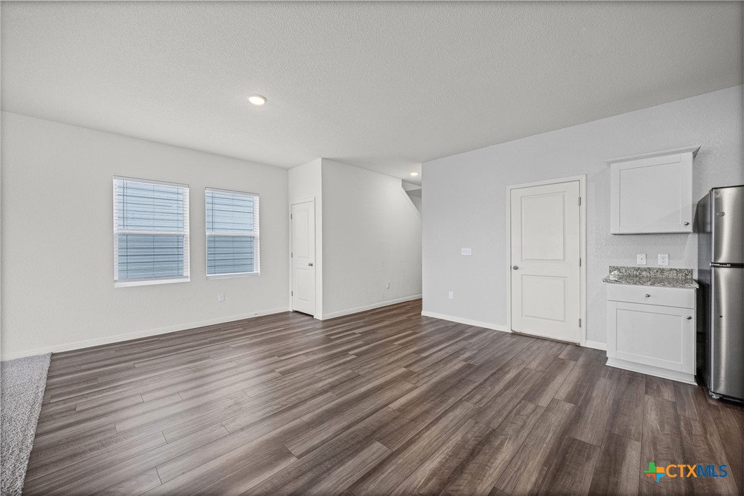 231 Enforcer Loop Property Photo 10
