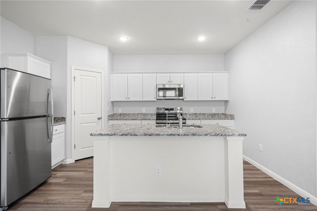 231 Enforcer Loop Property Photo 11