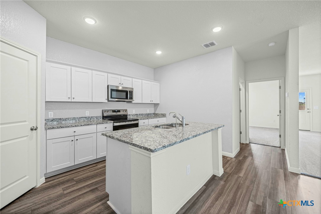 231 Enforcer Loop Property Photo 14