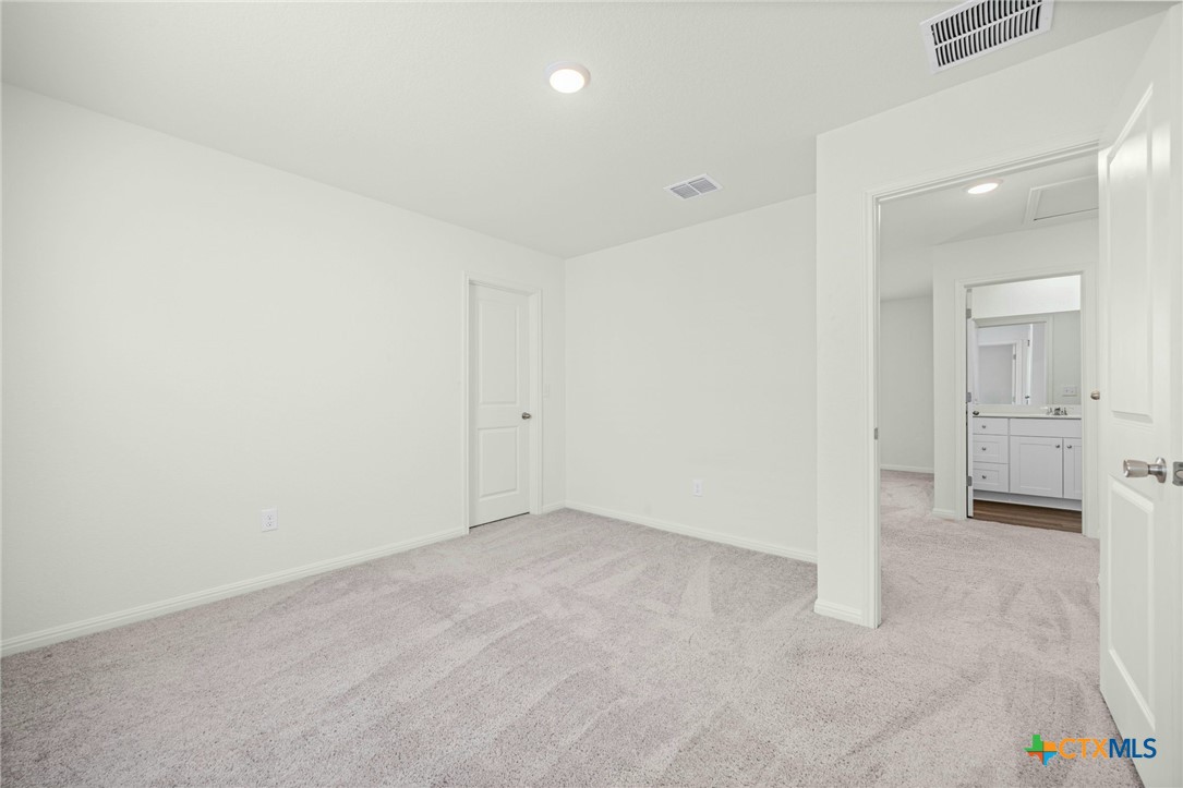 231 Enforcer Loop Property Photo 30