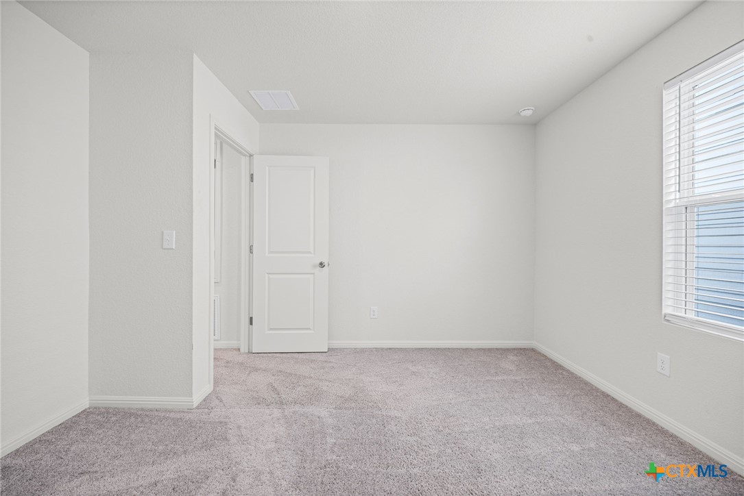 231 Enforcer Loop Property Photo 35