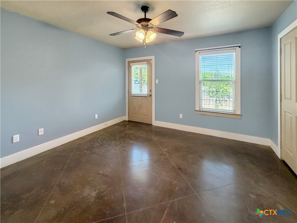 1248 Honor Lane Property Photo 9