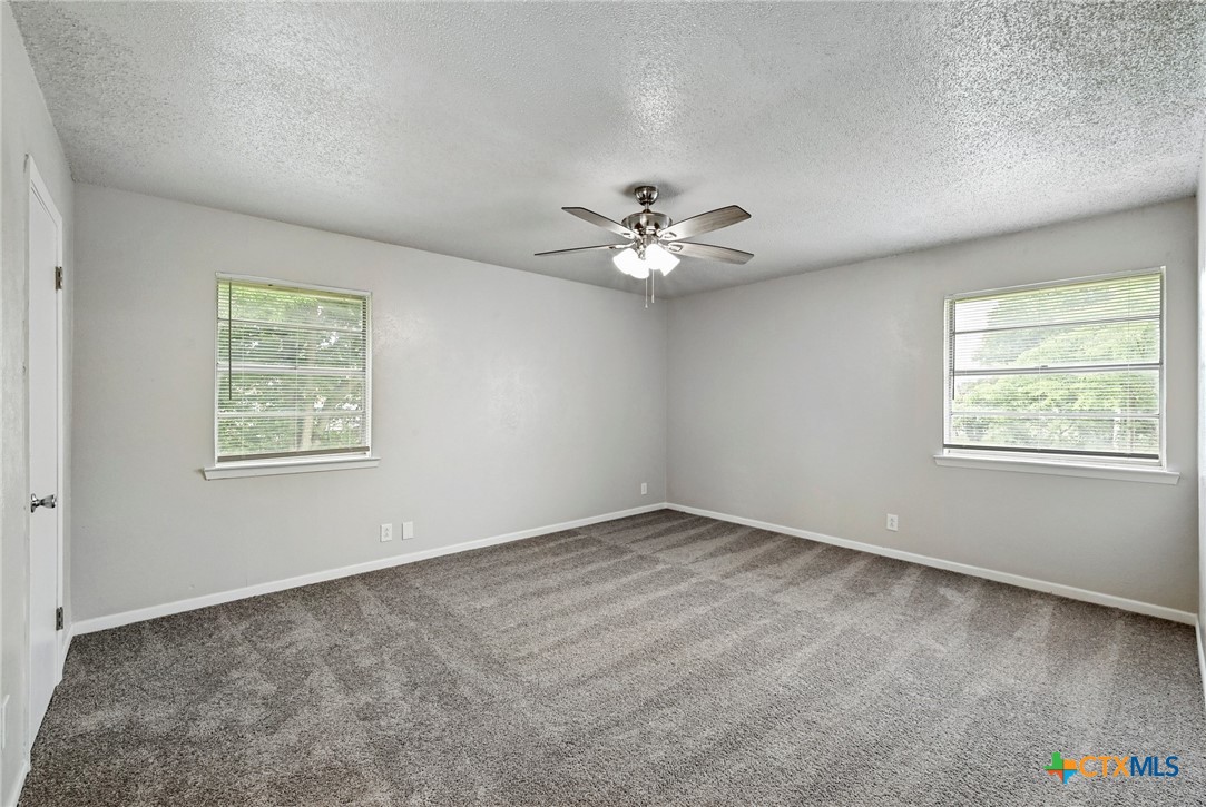 1400 Hammond Drive Property Photo 18