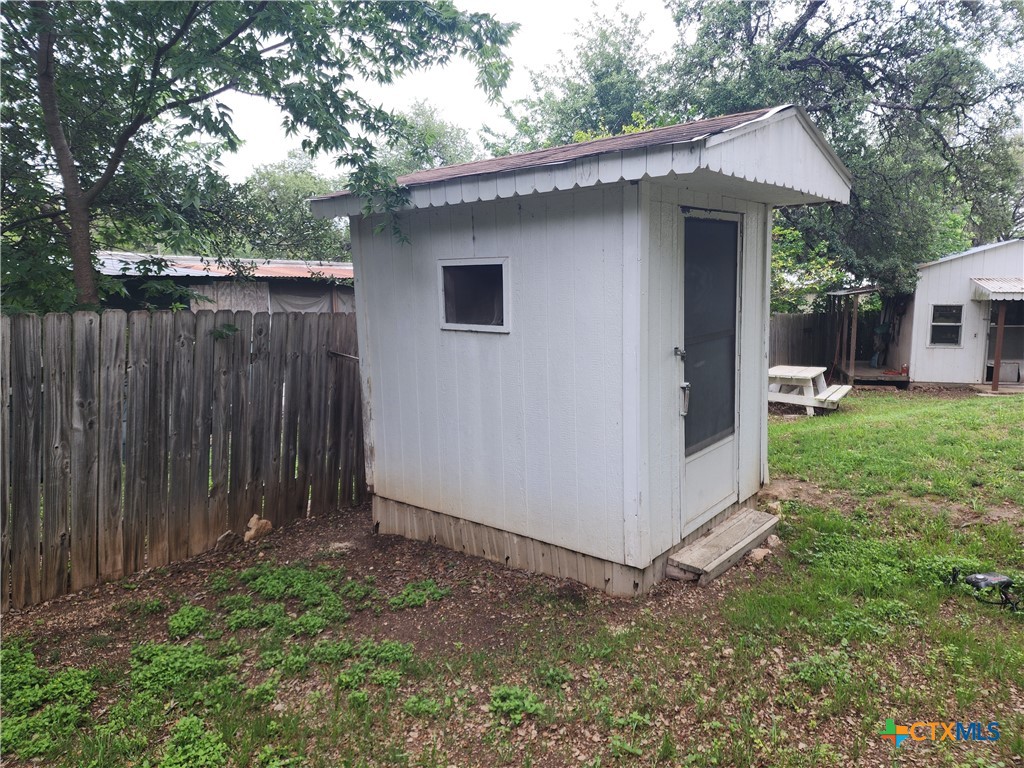 111 Valley View Property Photo 21