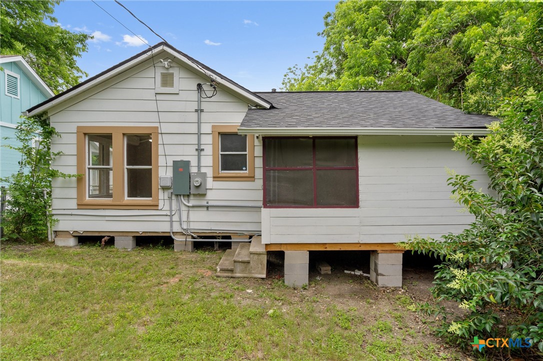716 E Avenue A Property Photo 22