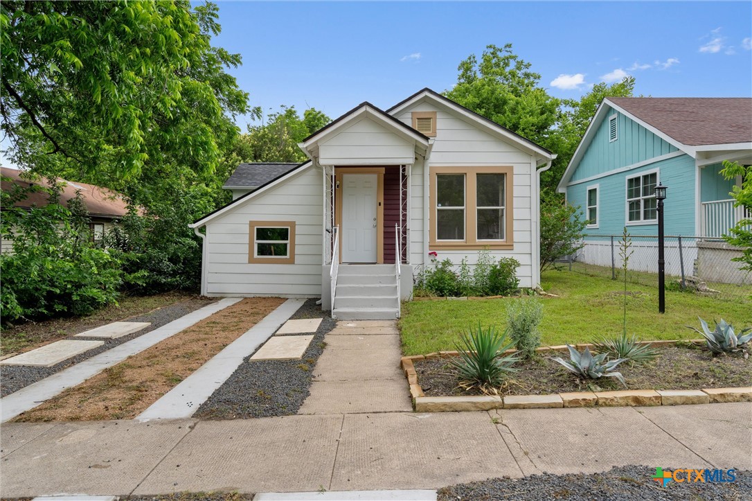 716 E Avenue A Property Photo 23