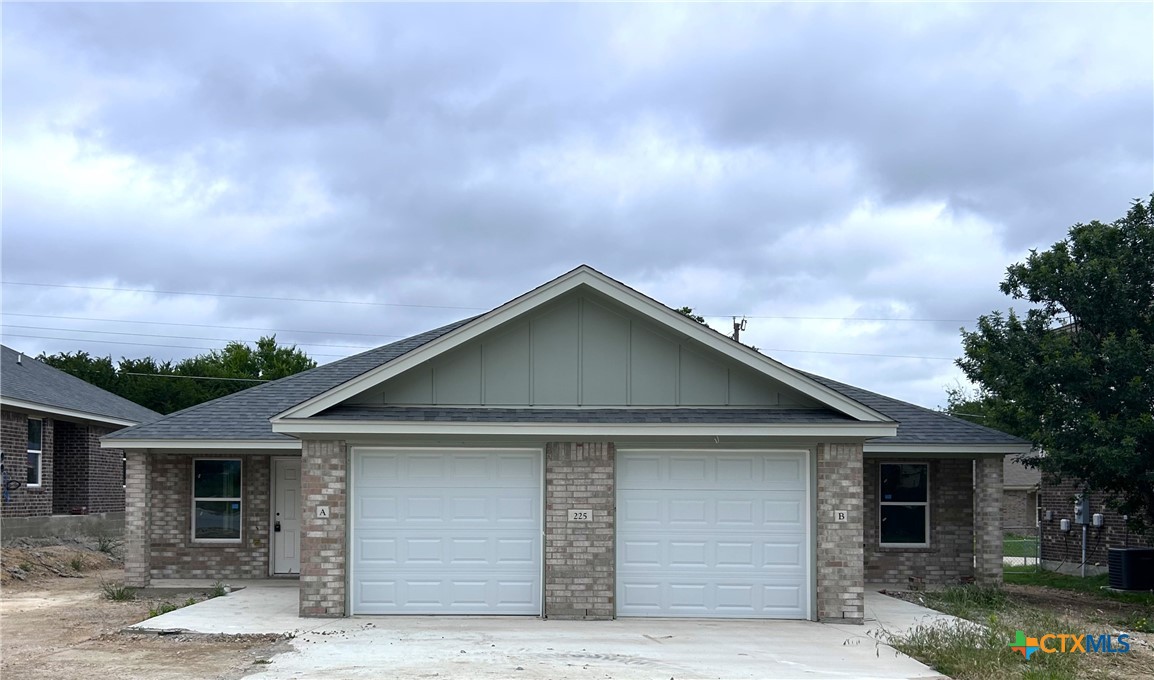 225 Clore Road Property Photo