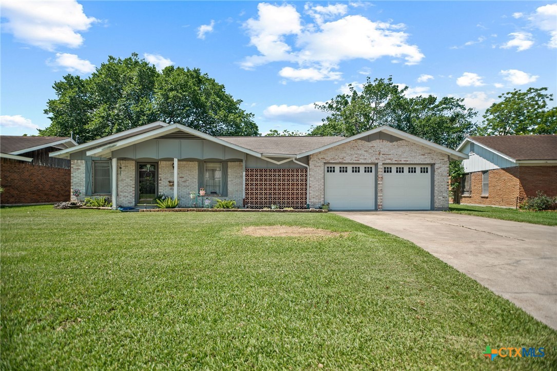 519 Travis Street Property Photo 1