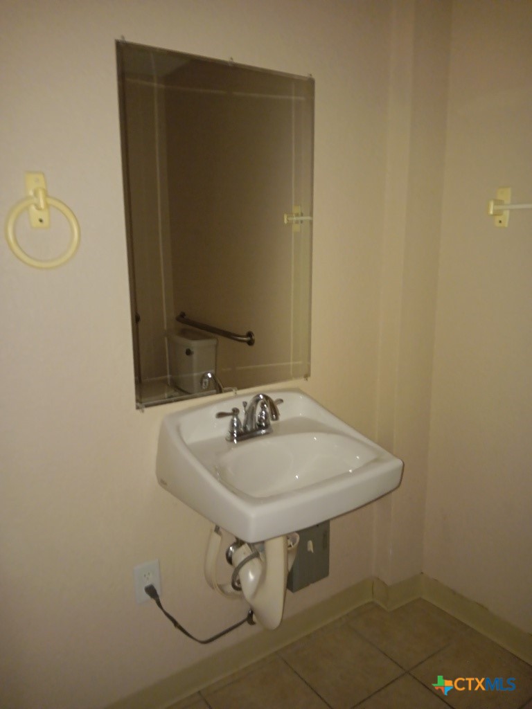 2705 E Stan Schlueter Loop 104 Property Photo 5