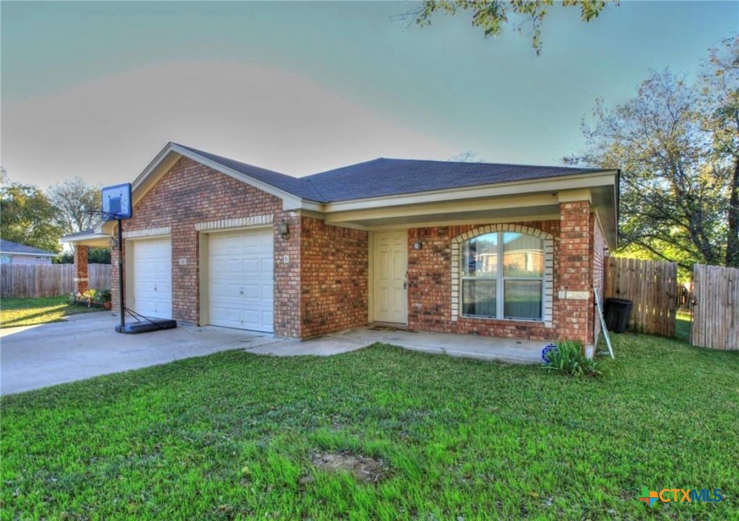 301 Jeff Gordon Drive Property Photo 2