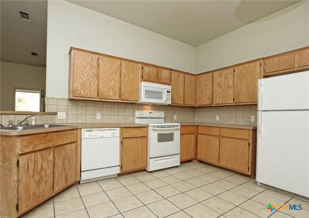 301 Jeff Gordon Drive Property Photo 3