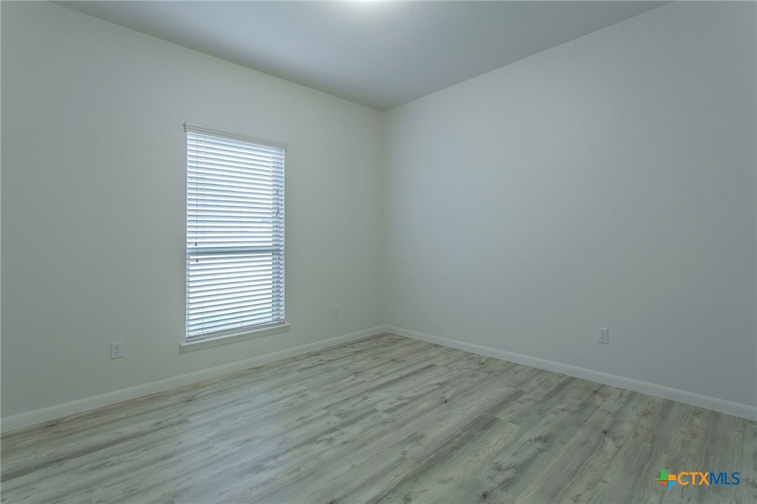 7010 Crystal Valley Drive Property Photo 18