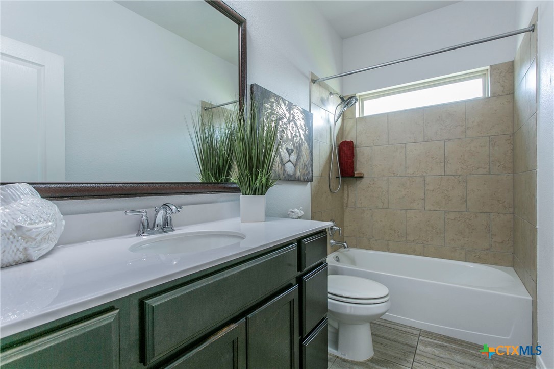7010 Crystal Valley Drive Property Photo 20