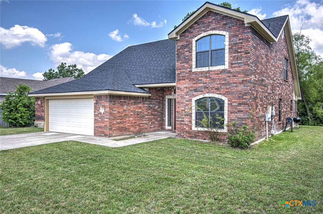 3905 Maid Marian Circle Property Photo 4