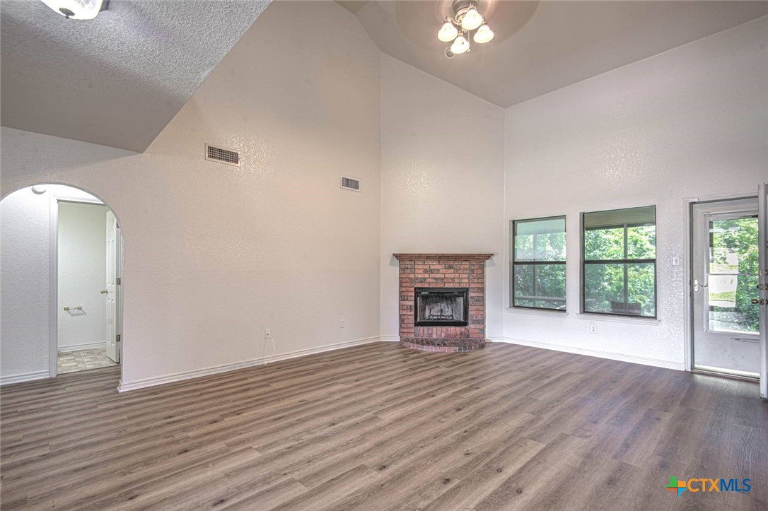 3905 Maid Marian Circle Property Photo 12