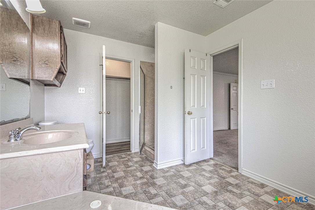 3905 Maid Marian Circle Property Photo 26
