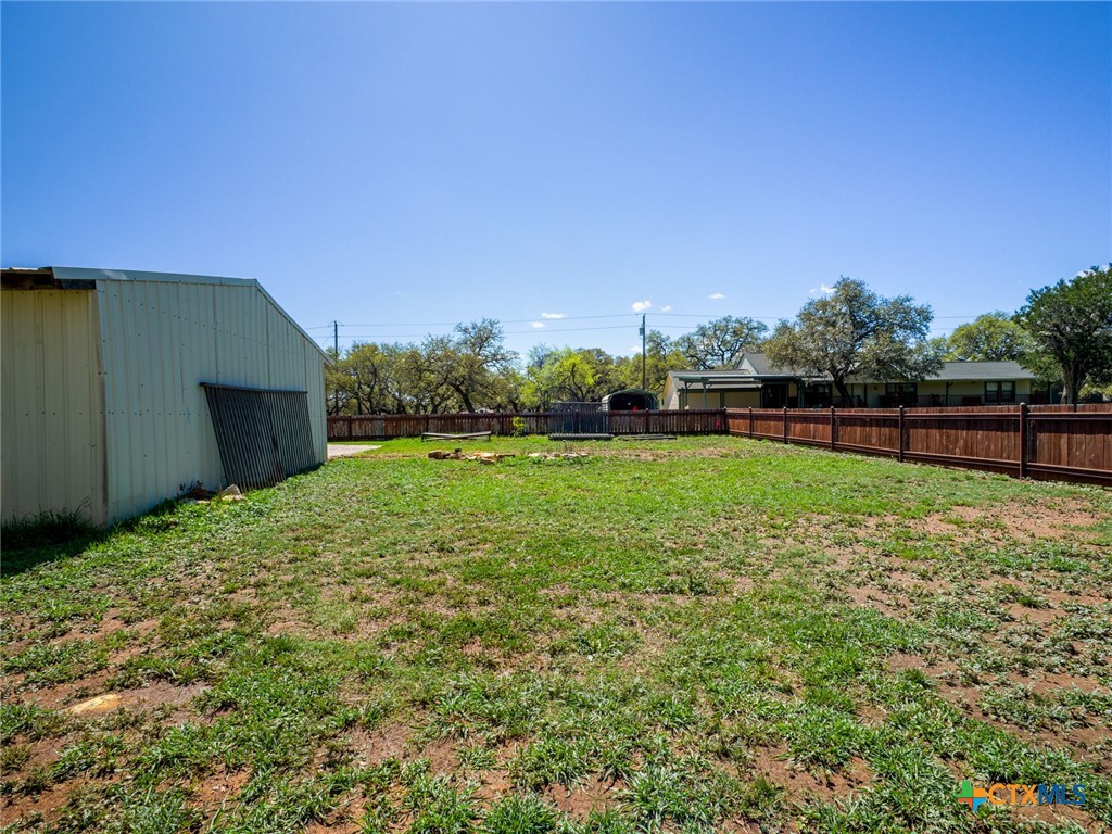 103 N Avenue Q Property Photo 24
