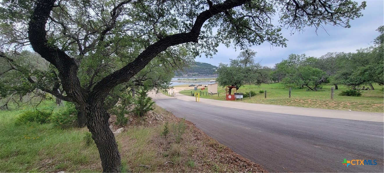 21524 Santa Elena Circle Property Photo 6