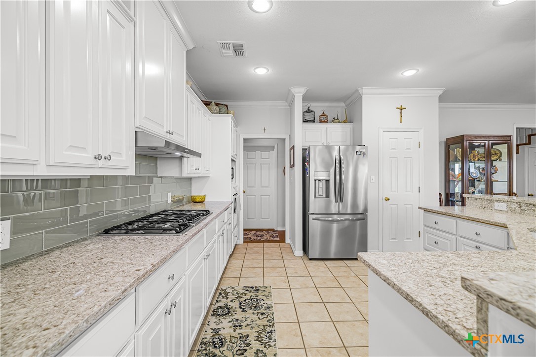 230 Dewberry Lane Property Photo 10