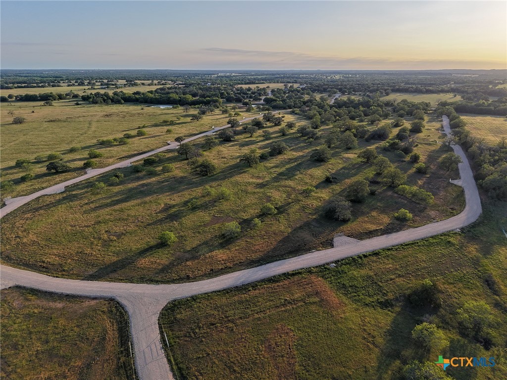 638 Main Loop Road Property Photo 3
