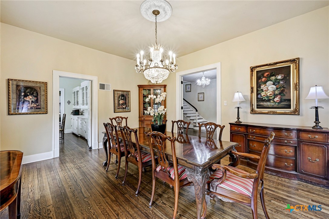 403 E Bowie Street Property Photo 17