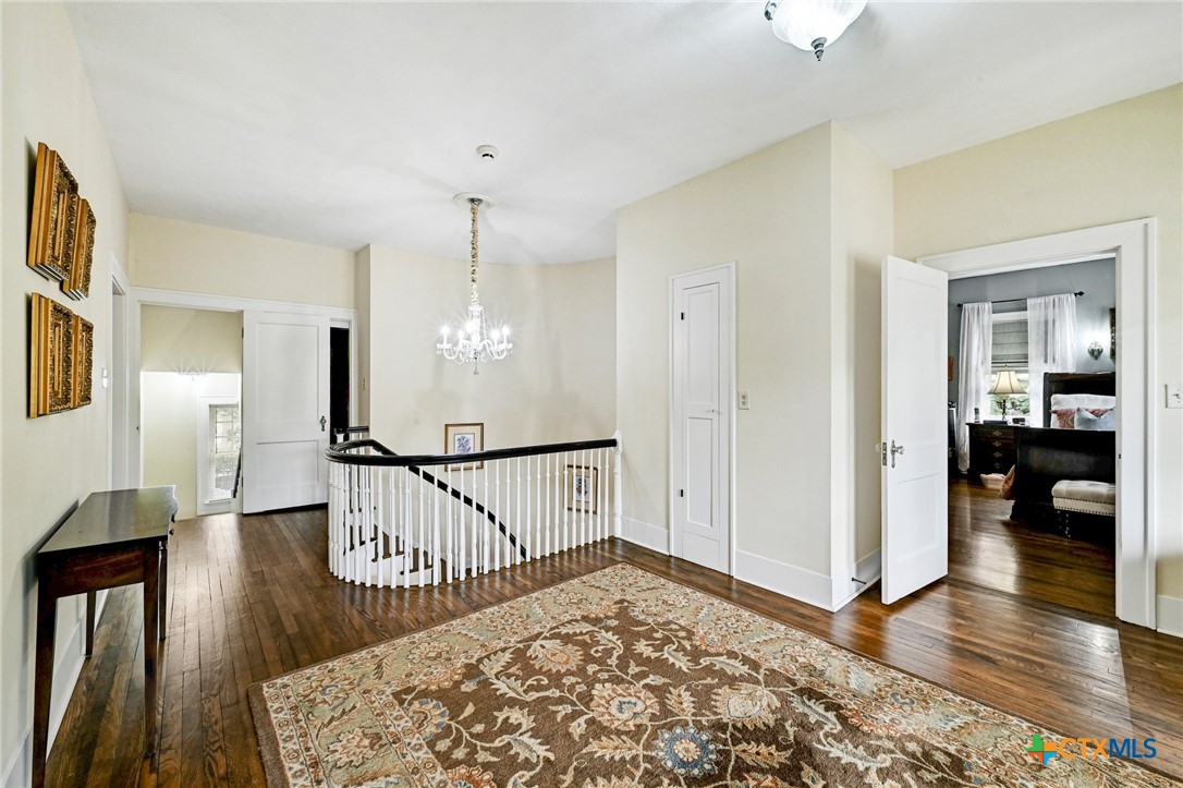 403 E Bowie Street Property Photo 25
