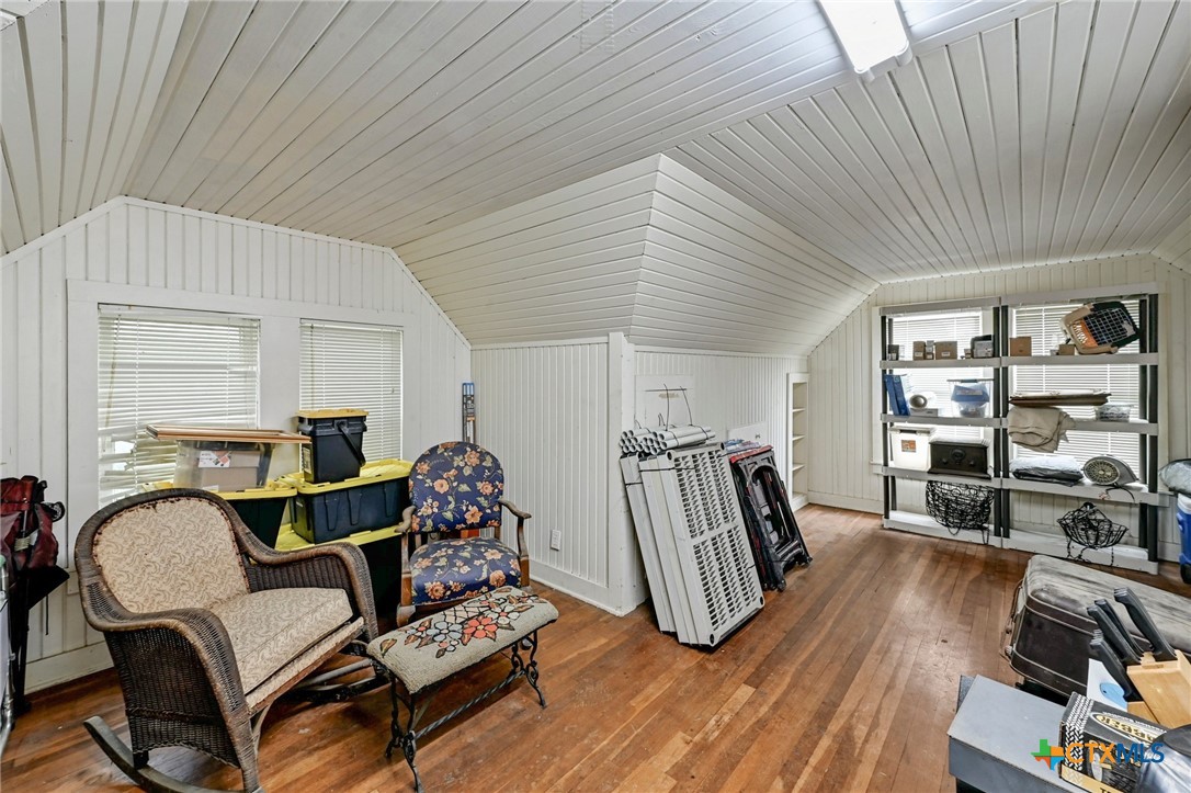 403 E Bowie Street Property Photo 40