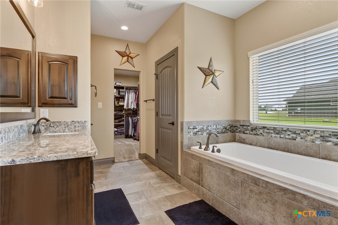 412 Farmstead Drive Property Photo 19