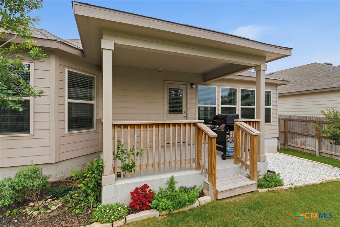 2905 Greenbriar Property Photo 3
