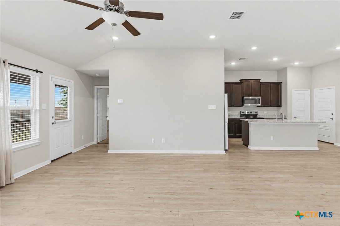 2905 Greenbriar Property Photo 14