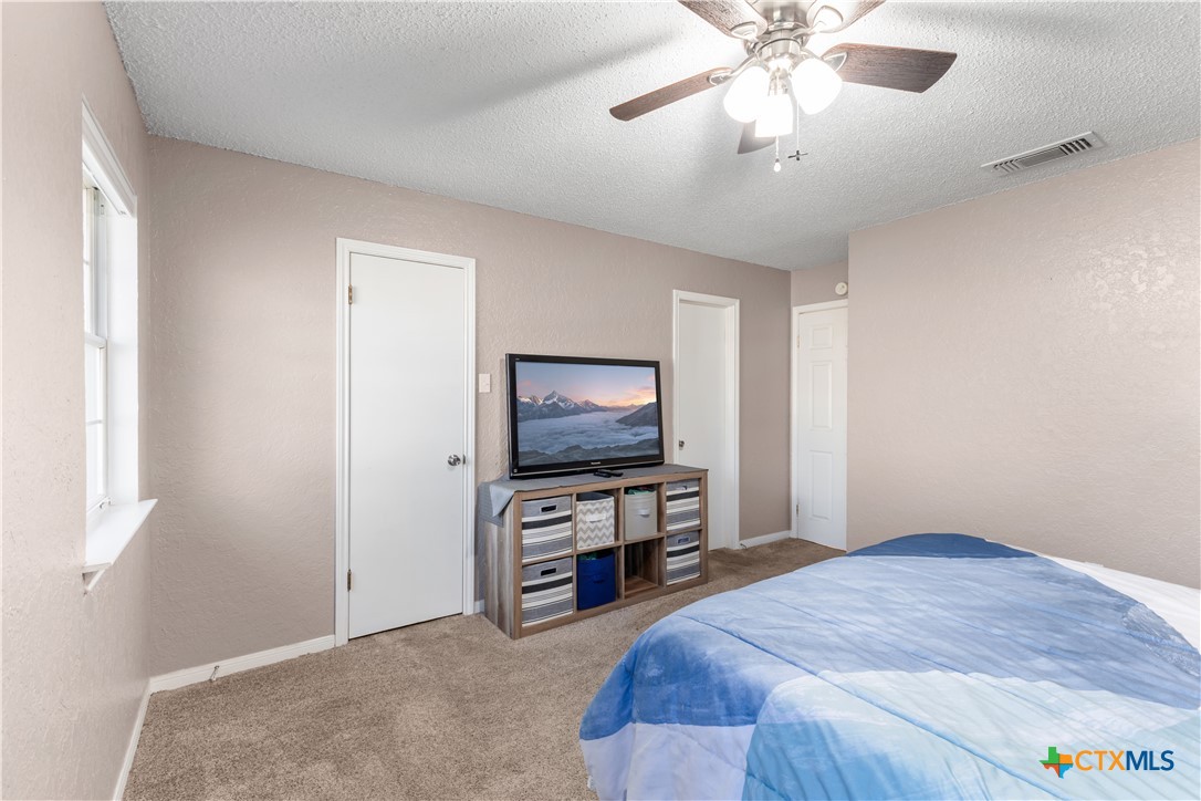 144 Jordan Loop Property Photo 2