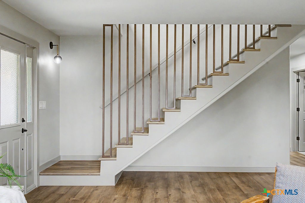 200 E Meadow Lane Property Photo 11