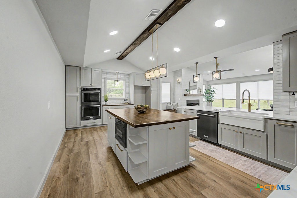 200 E Meadow Lane Property Photo 19
